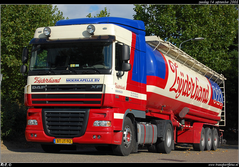 DAF XF van Zijderhand geparkeerd